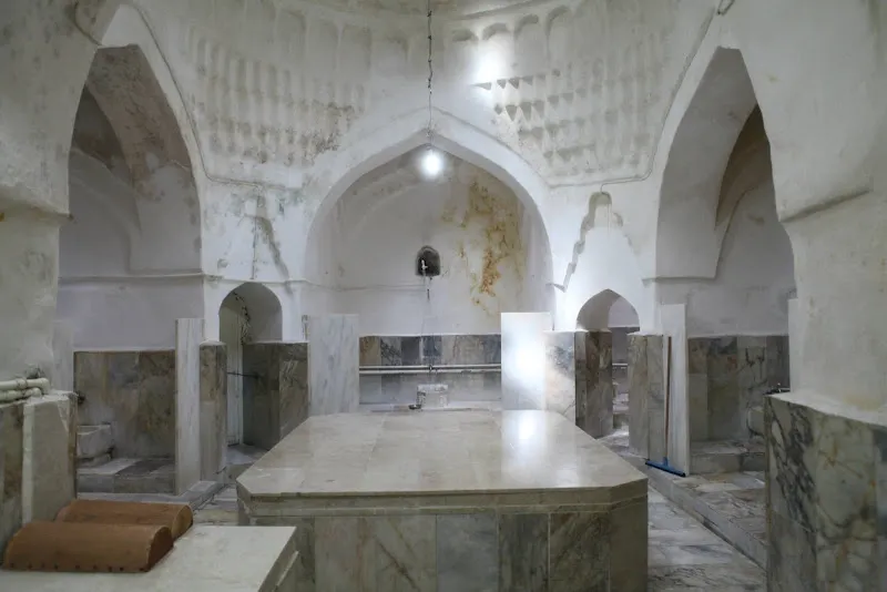 Elmalı Tarihi Bey Hamamı — fotoğraf 1