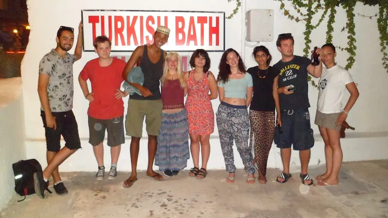 Historical (Turkish bath ) Tarihi Bardakçı Hamamı — fotoğraf 1