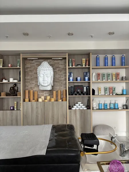 Head Therapy Uphill Towers Ataşehir — fotoğraf 1