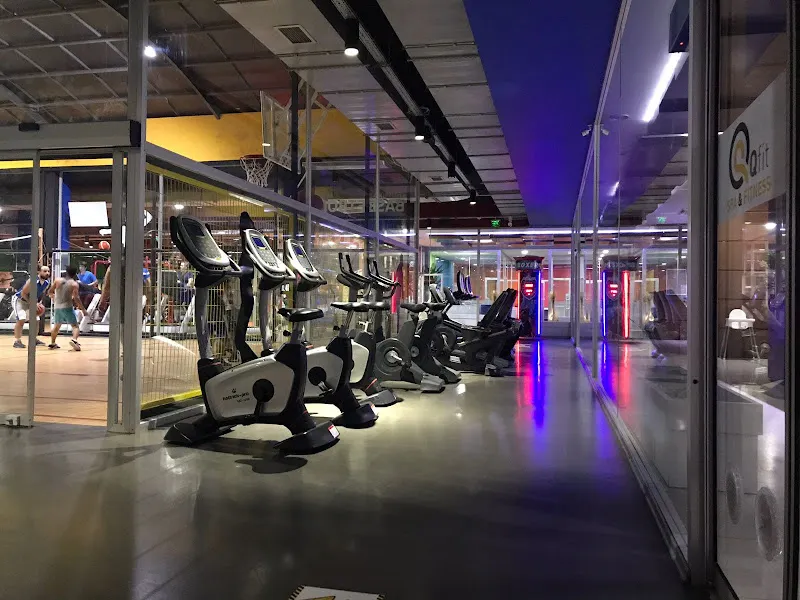 Qfit Spa & Fitness - Havuz, Hamam ve Sauna — fotoğraf 1