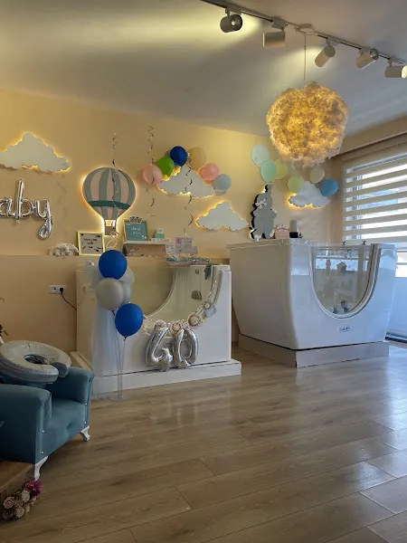 Uccello Baby Spa \ Bebek Spa, Bebek Masajı ve Hamile Yogası — fotoğraf 1