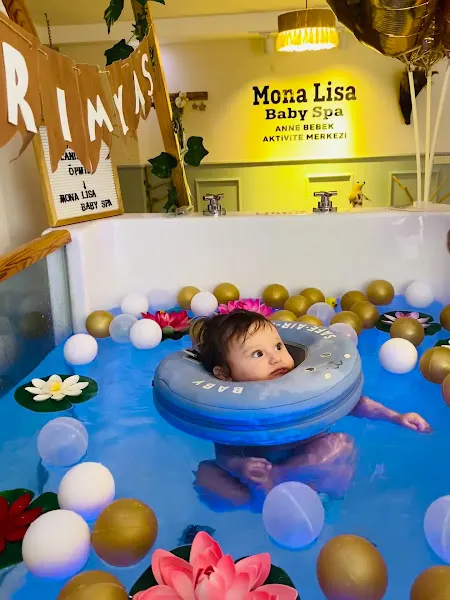 Mona Lisa Baby Spa Anne-Bebek Aktivite Merkezi — fotoğraf 1