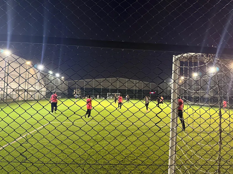 Dostlar Halı Saha Spor Tesisleri — fotoğraf 3